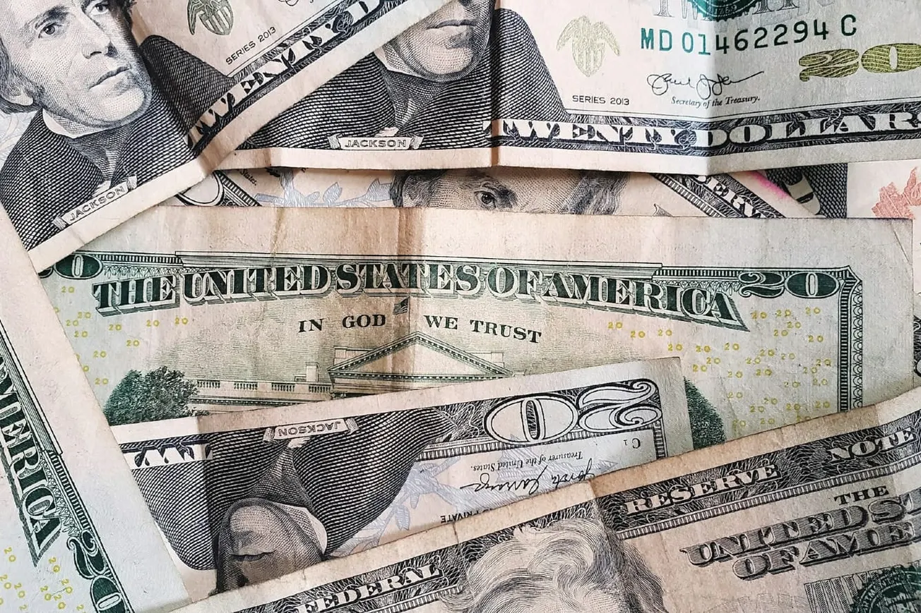 Treasury Yields Sink As U.S.-Iran Peace Hopes Grow