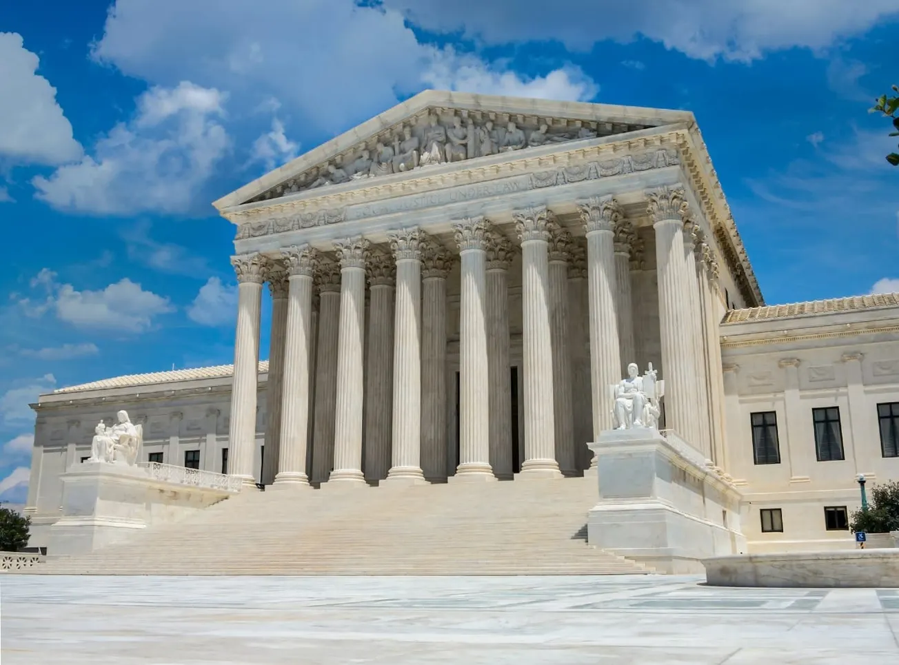 Thomas Slams Court For Refusing to Hear Florida’s Case Against California On Illegal Alien Drivers