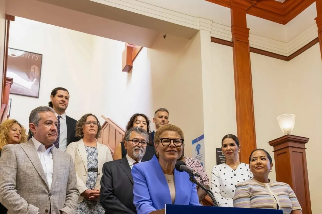 Democrats Are Ditching Karen Bass—And Rallying Behind Spencer Pratt