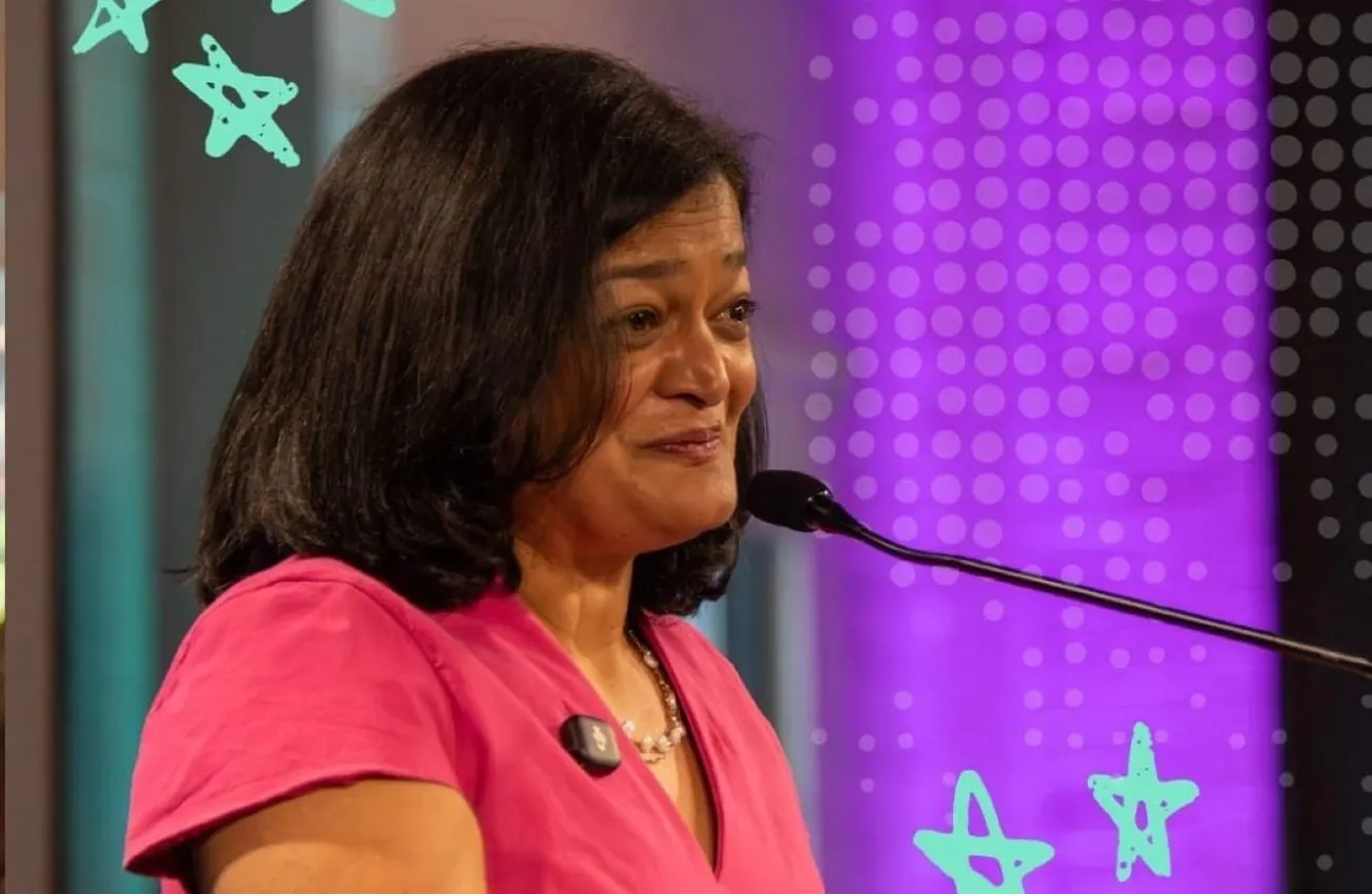Dem Promises Pathways To Citizenship And TPS Protection As Chair