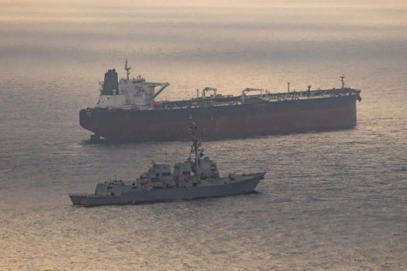 UN Pauses Hormuz Evacuations After Vessel Is Struck