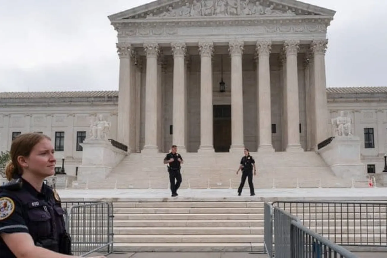Supreme Court Strengthens Privacy Protections For Cellphone Data