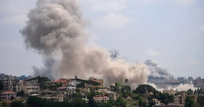 Trump Intervention Averts Beirut Strike as Fighting Rages in South Lebanon