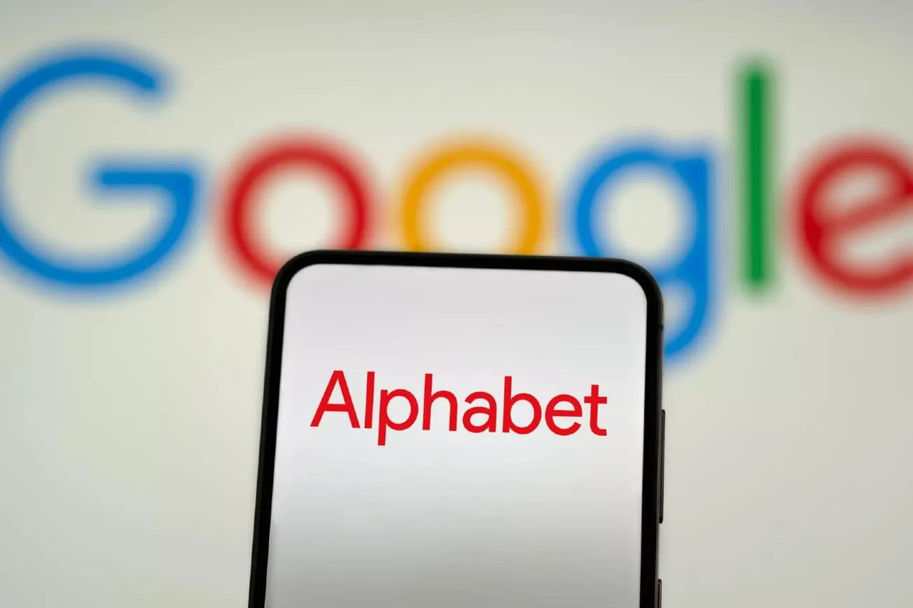 What Is Driving Investor Concern Around Alphabet’s AI Strategy