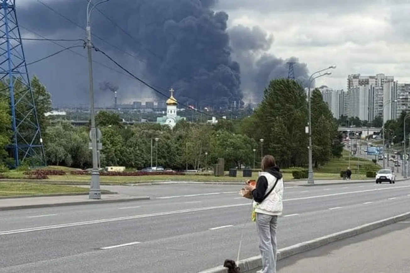 Massive Ukrainian Drone Attack Hits Moscow Oil Refinery
