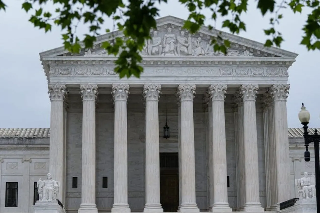 Supreme Court Lifts Injunctions Blocking TPS Rollback