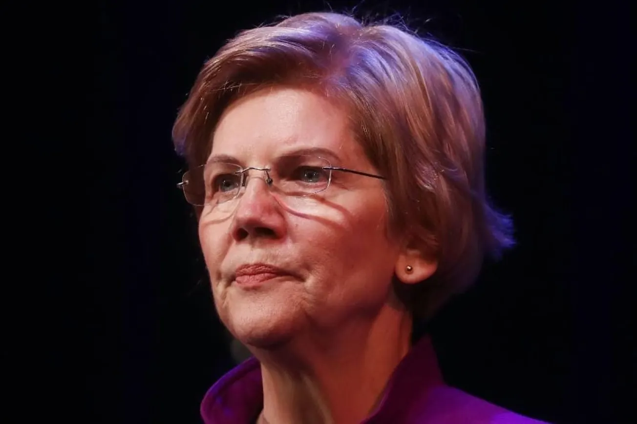 Pentagon Faces Scrutiny From Elizabeth Warren Over High-Paid Private Sector Hiring