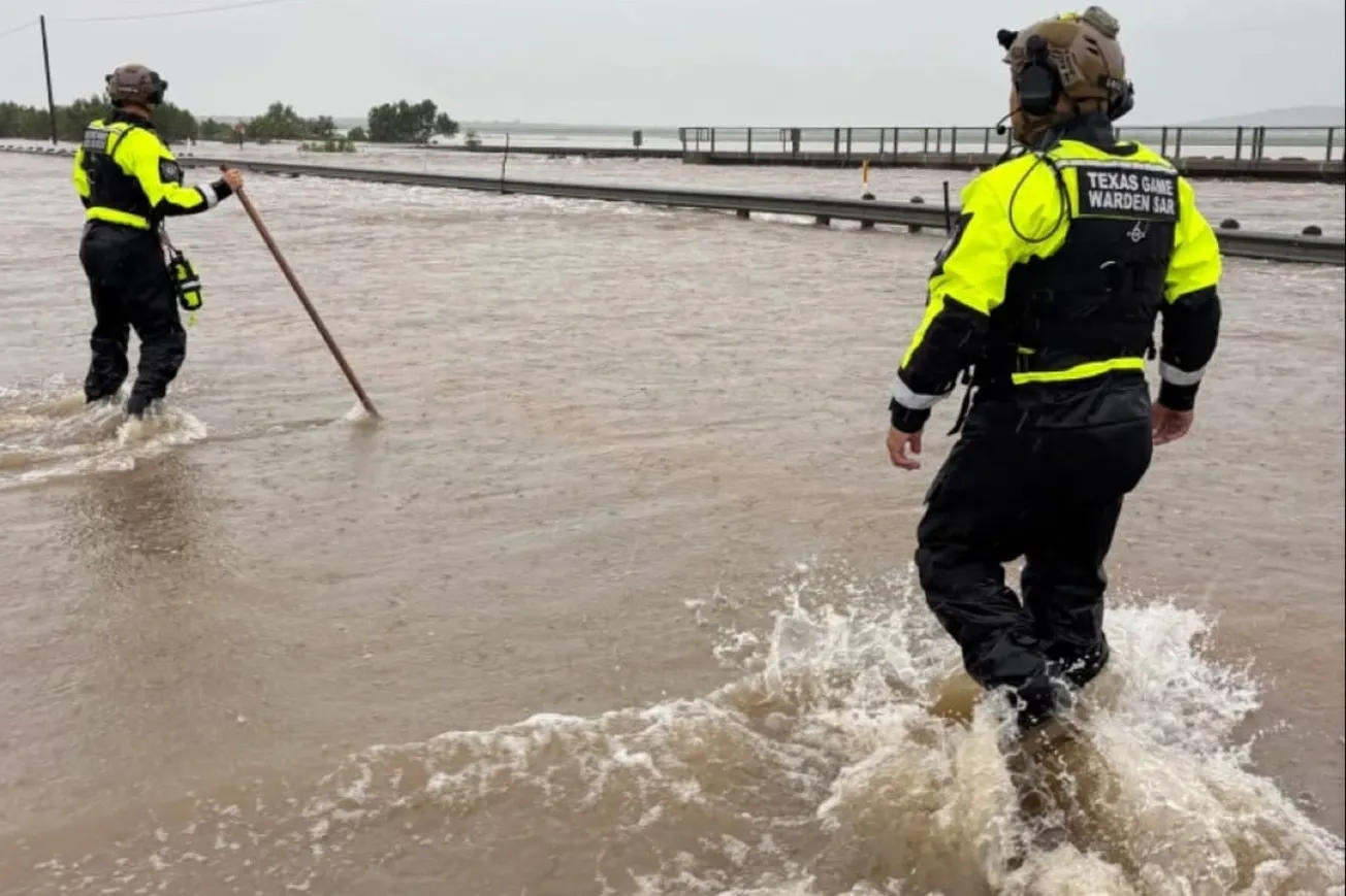 Watch: South Texas Flooded, People Evacuate