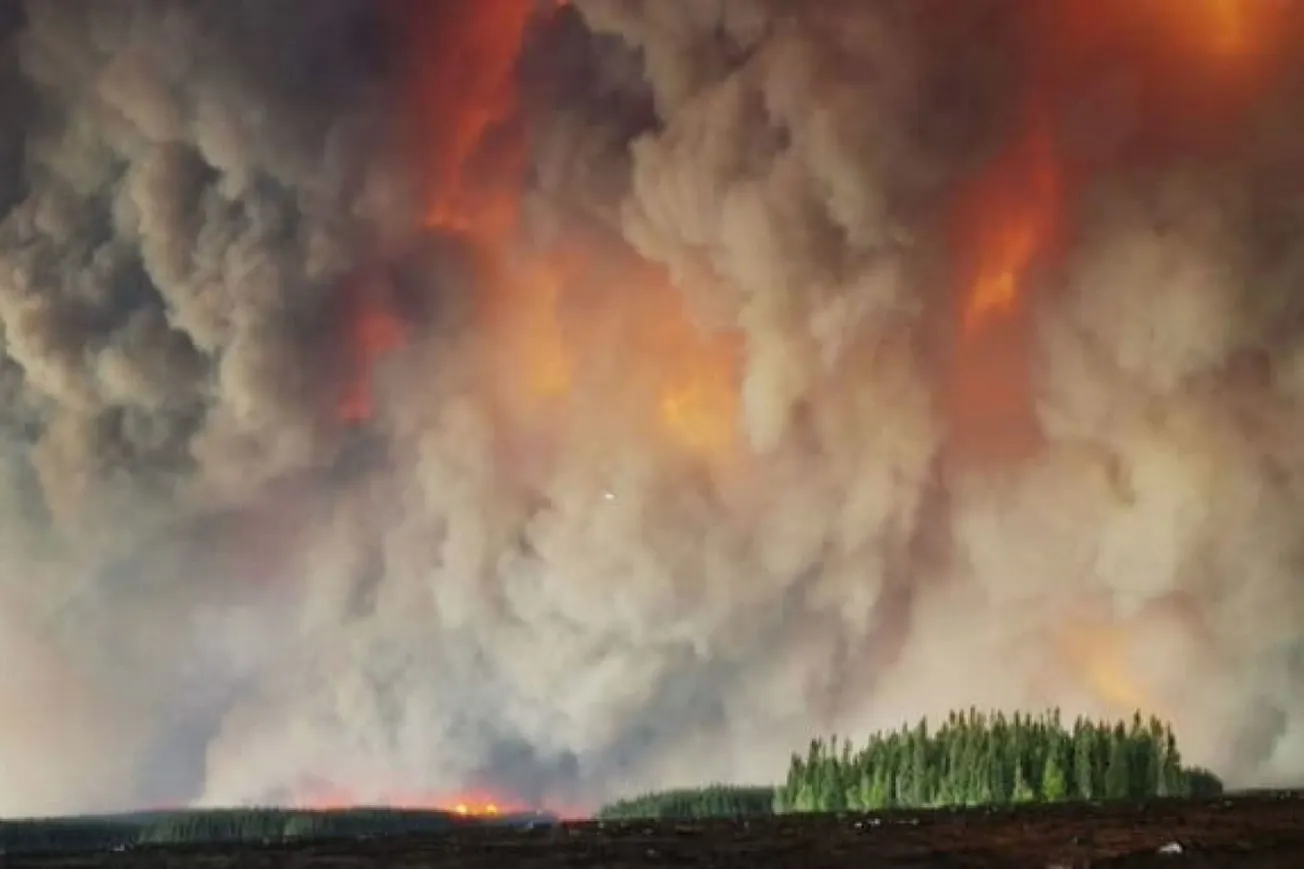 Ontario Wildfires Force Evacuation of 1,800 Residents