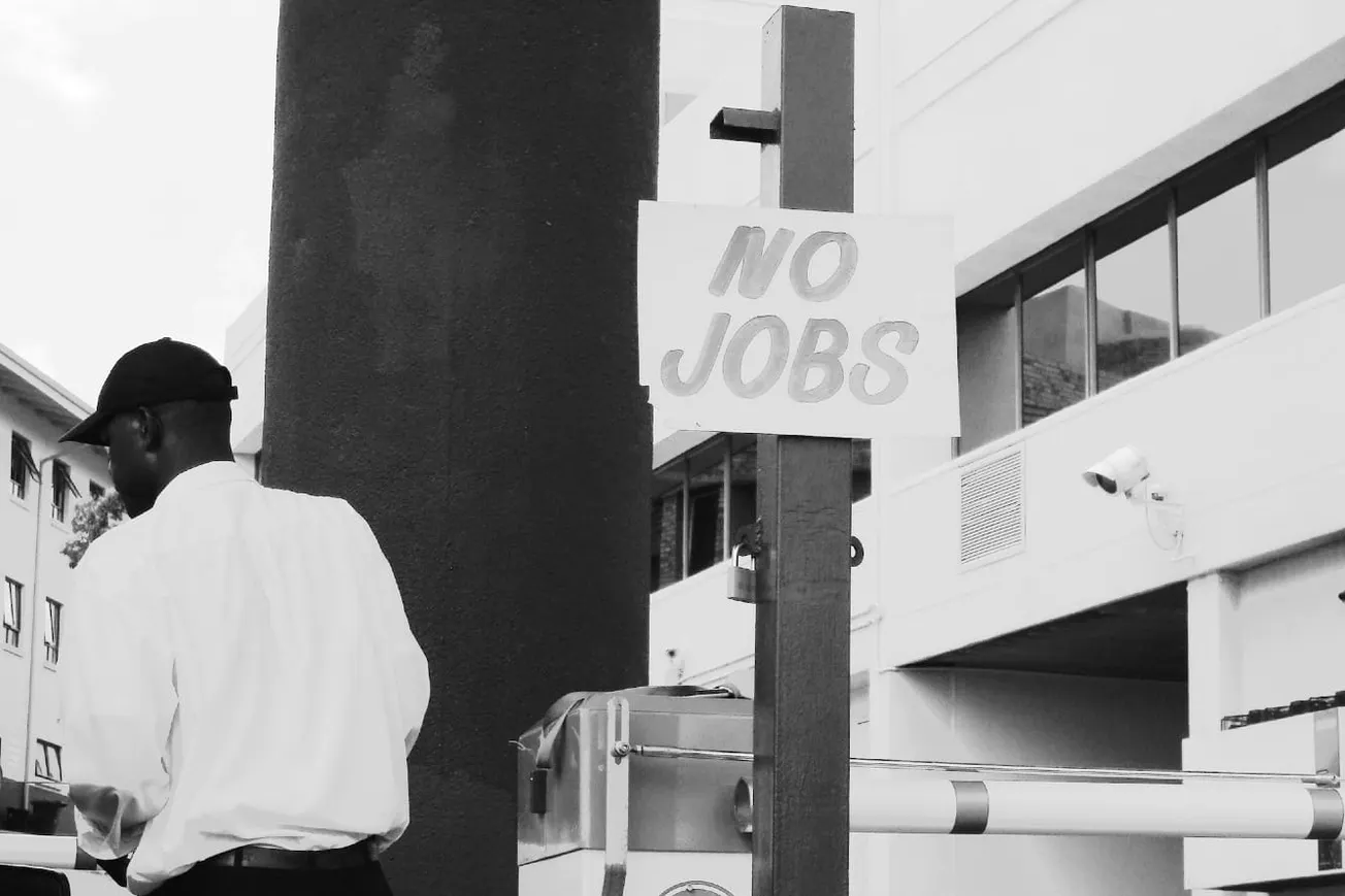 Weekly U.S. Unemployment Claims Dip Slightly