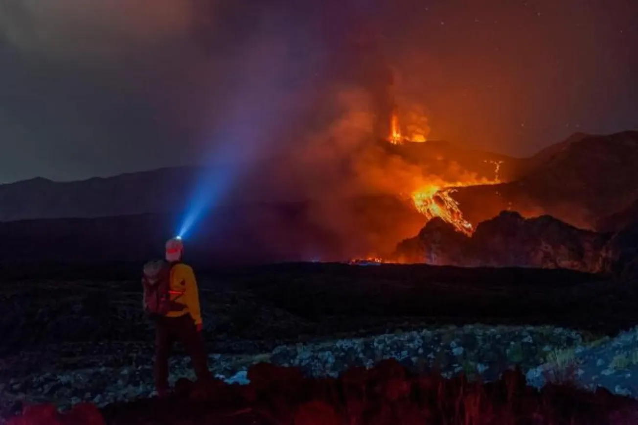 US Tourist Dies After Lightning Strike While Hiking Mount Etna