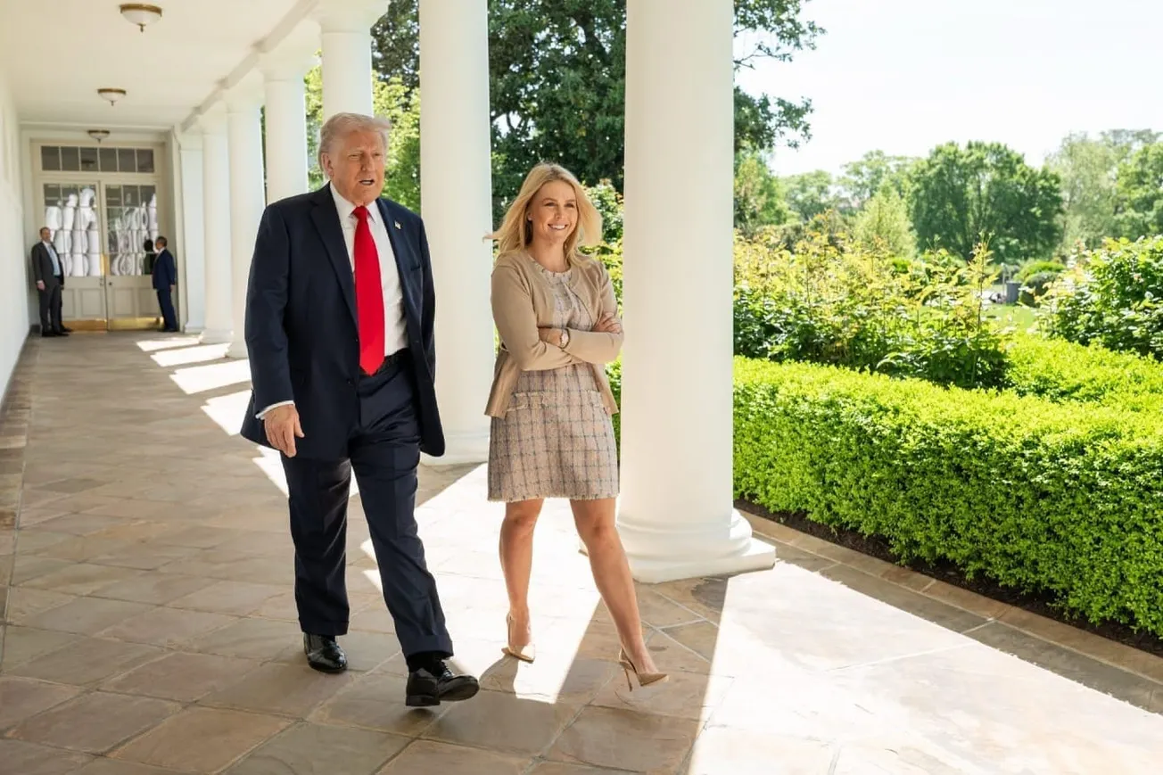 Trump Confirms Karoline Leavitt’s White House Departure