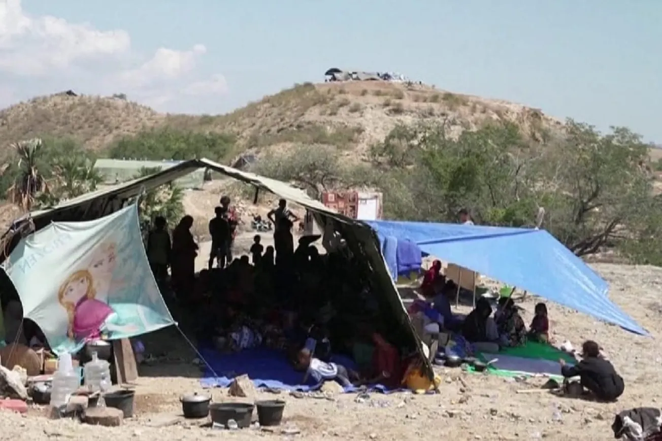 Watch: Thousands Displaced After Indonesia Earthquake