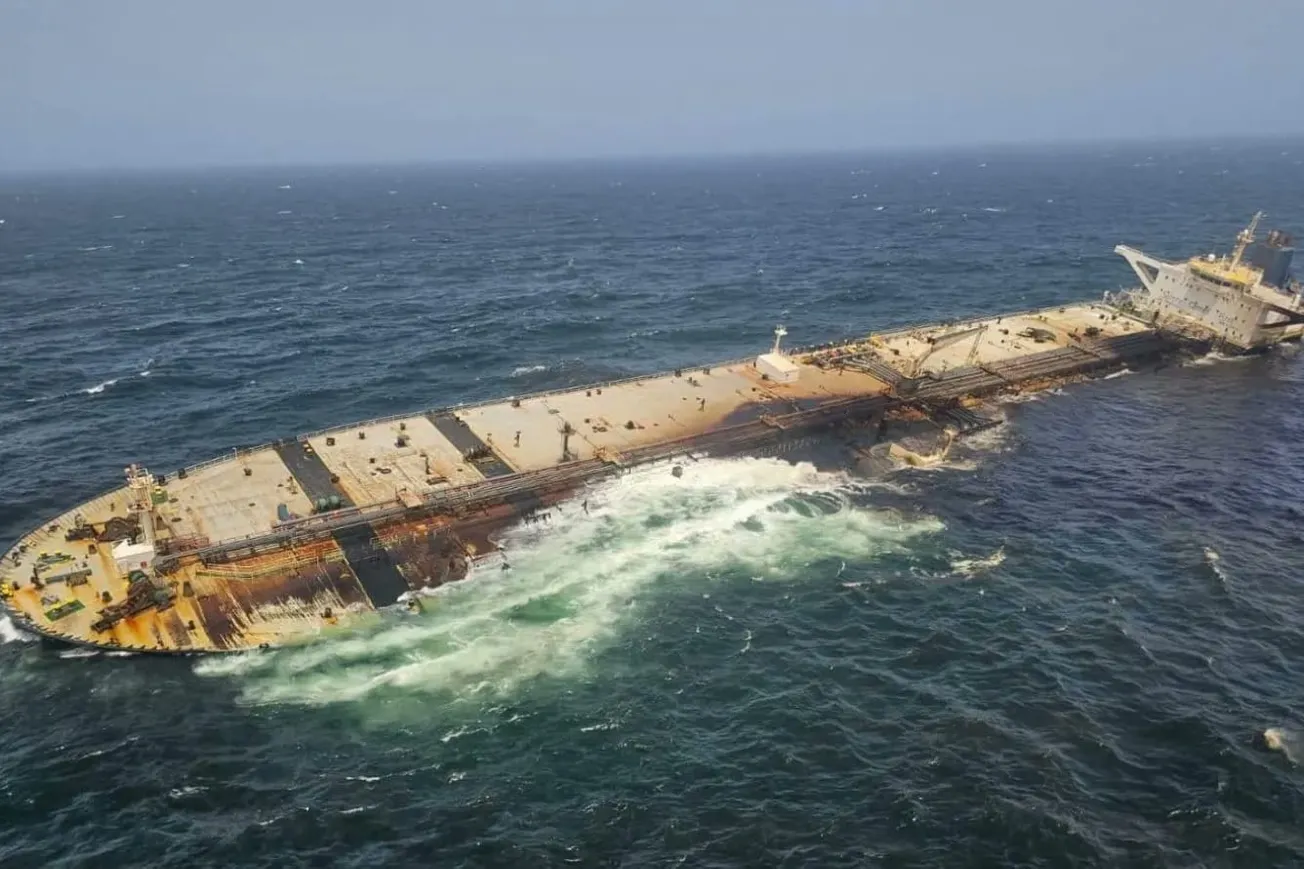 What Is Driving The Oil Spill Spreading Off Oman