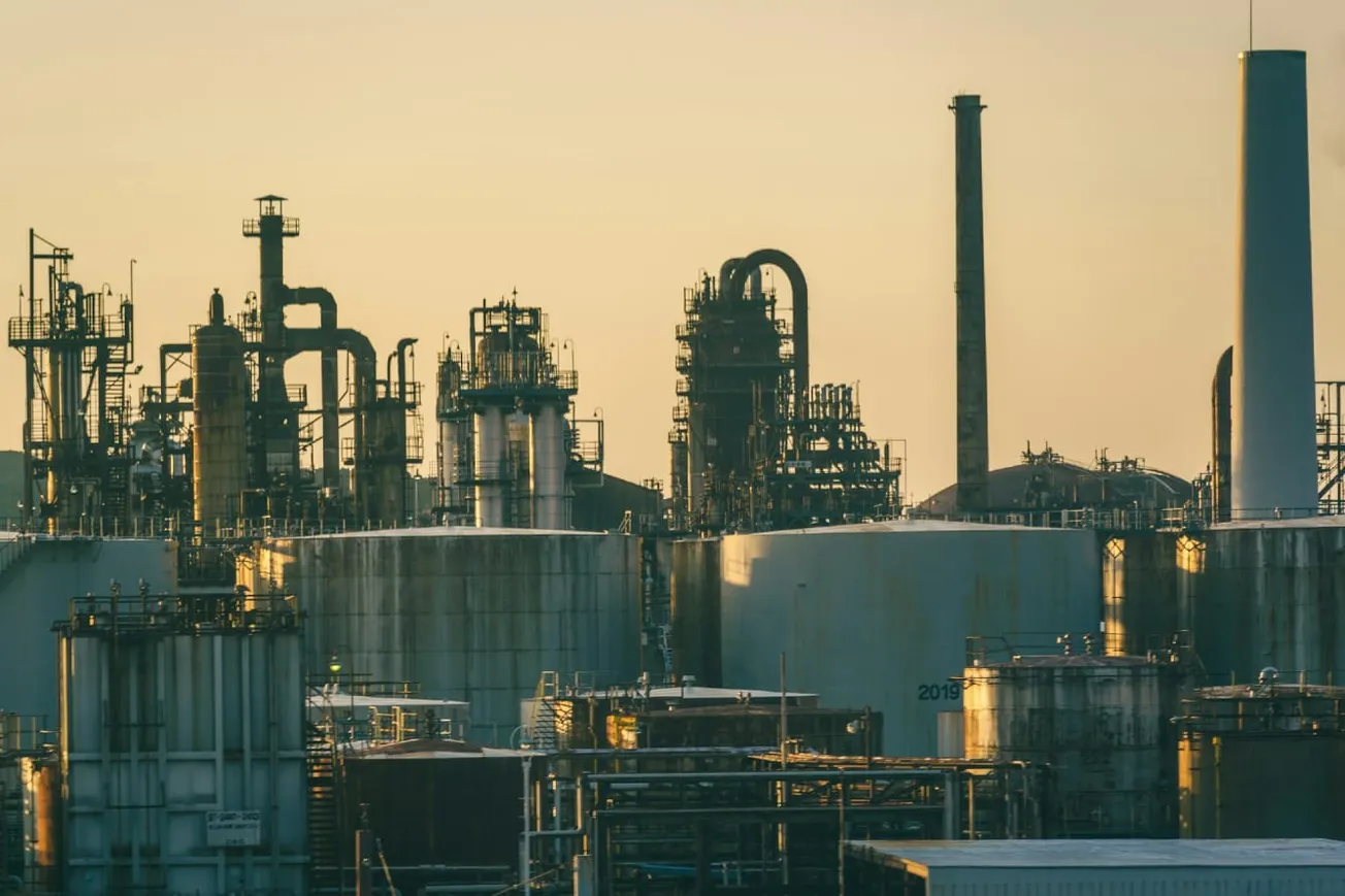 Saudi Oil Threats Keep Markets On Edge As Prices Slide