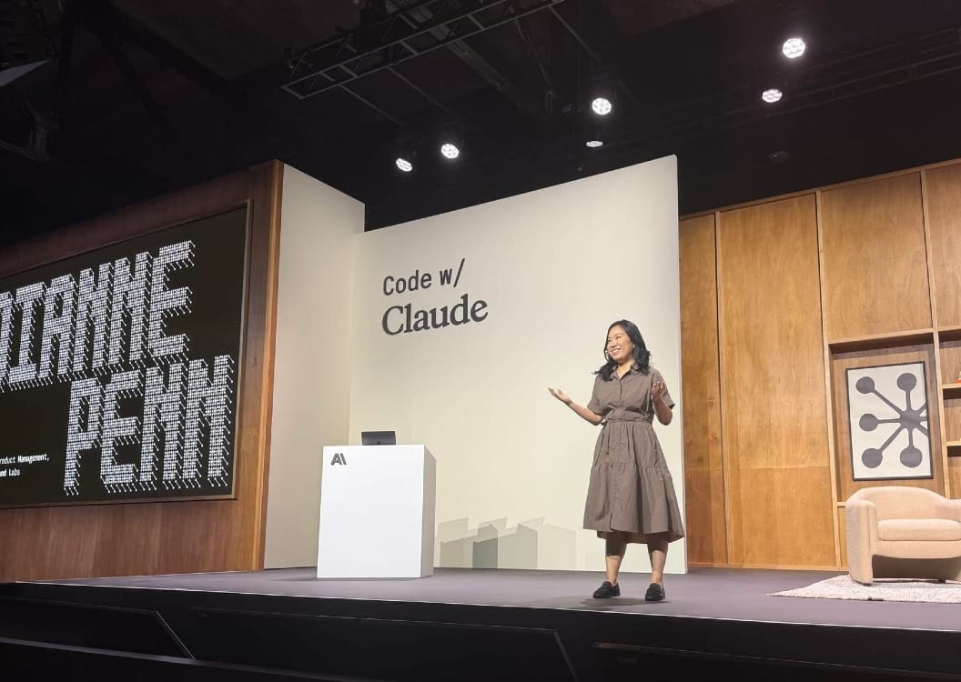Dianne Penn presenting as part of the keynote presentation