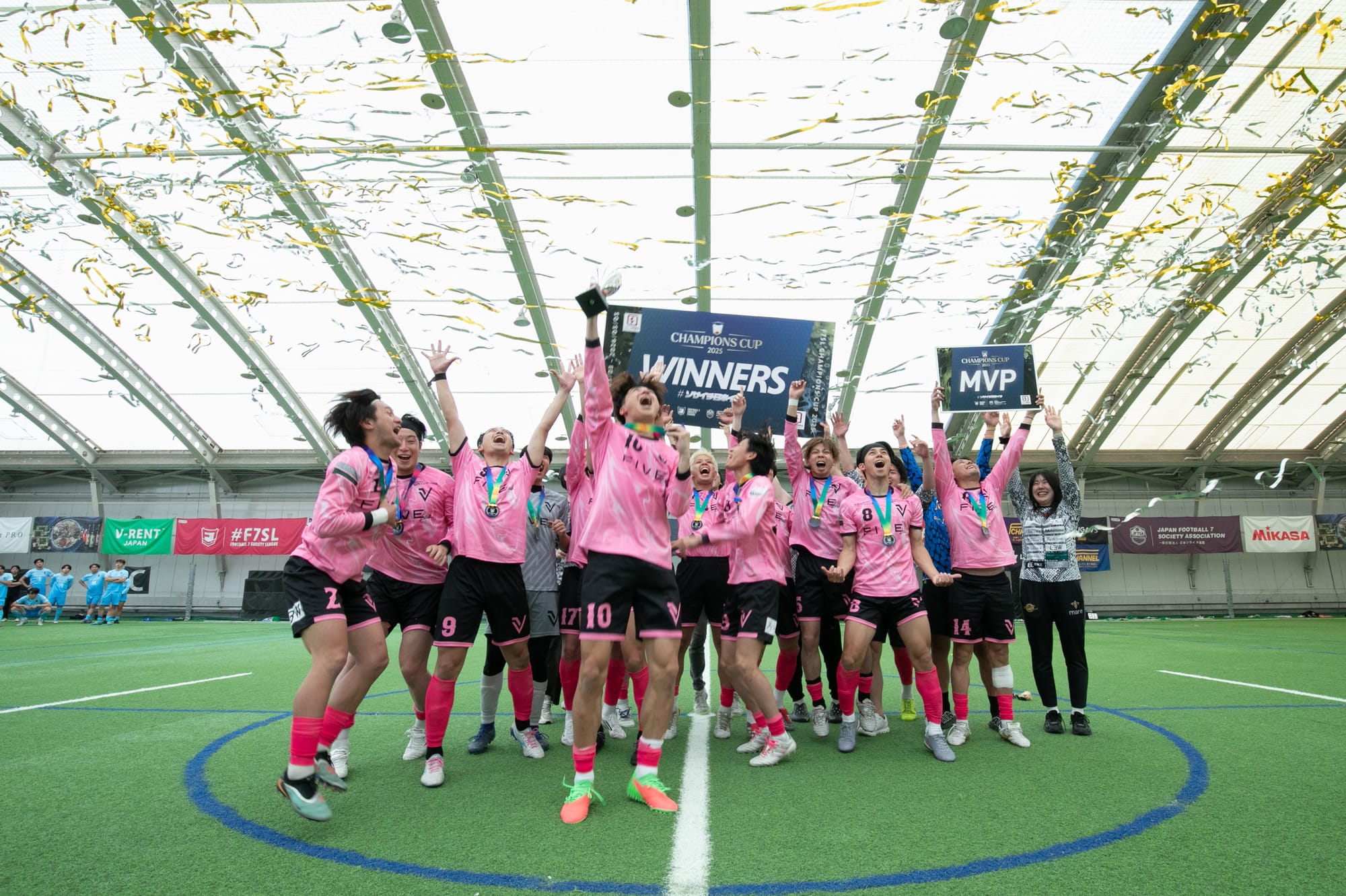 VOLVER OSAKAが王座に輝く！　関西勢の優勝は大会史上初