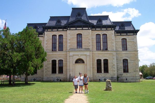 Texas Courthouses and the Stories They Tell!