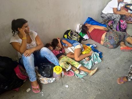 800px-Venezuelans_on_Cúcuta_streets_0.jpg