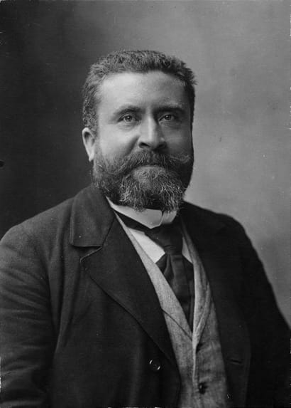 Jean_Jaurès,_1904,_by_Nadar.jpg