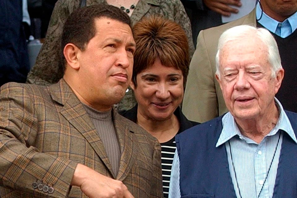 Jimmy-Carter-Hugo-Chavez.jpg