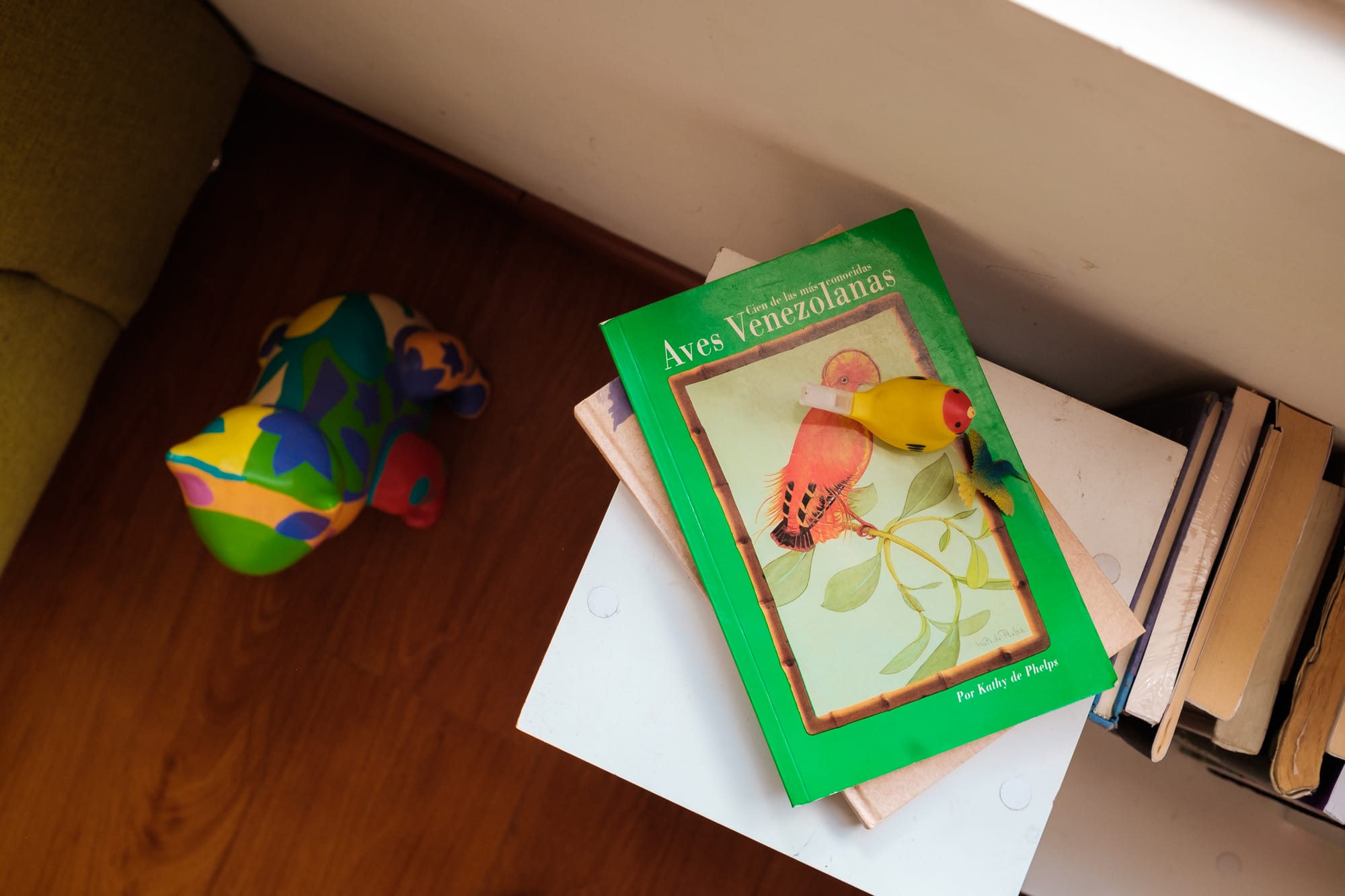 Livro sobre pássaros venezuelanos