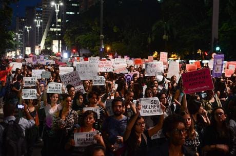 Manifestação_contra_a_cultura_do_estupro-13_0.jpg