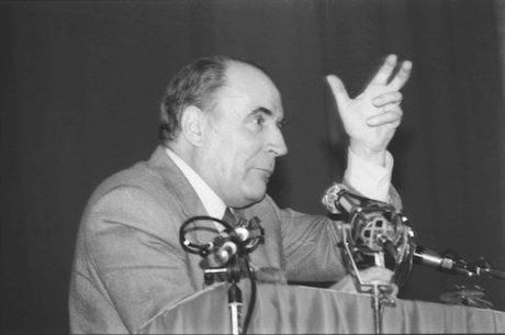 Meeting_François_MITTERRAND_Caen_1981-600x398.jpg