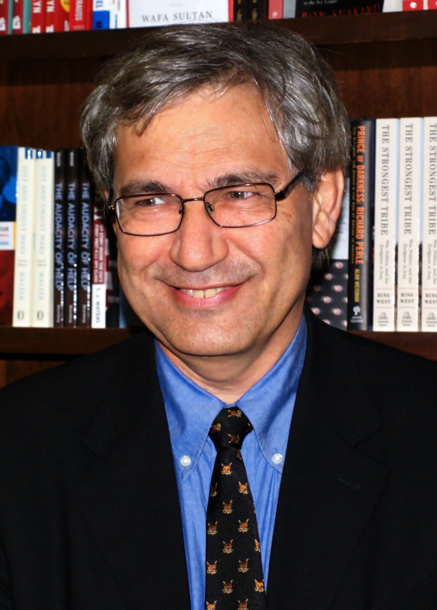 Orhan_Pamuk_2009_Shankbone.jpg