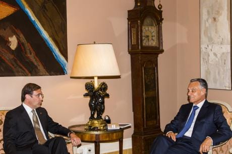 Portuguese President Cavaco Silva (right) receives Prime Minister Passos Coelho after elections to talk about the new government. Gonçalo Silva Demoitx_1.jpg