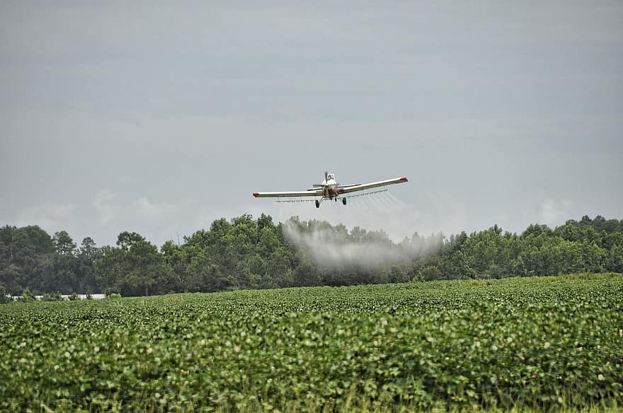 airplane-crop-duster-dangerous-agriculture-aircraft-farm-aviation-plane-spray.jpg