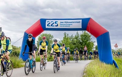 Fietsers bij 225 jaar RWS
