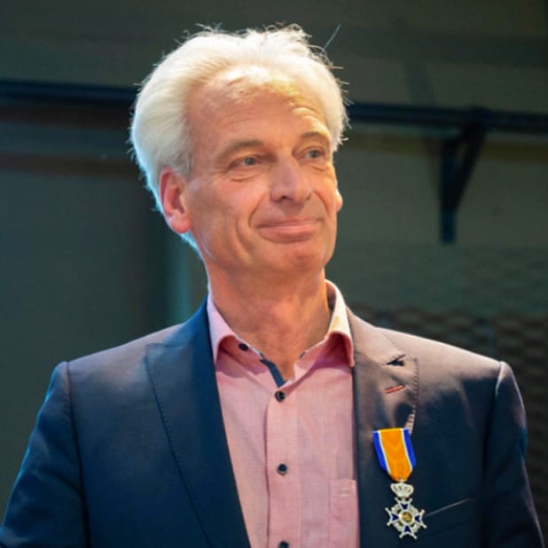 Hugo Gastekmeper geridderd 