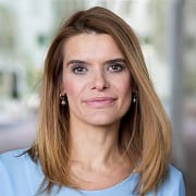 Minister Barbara Visser