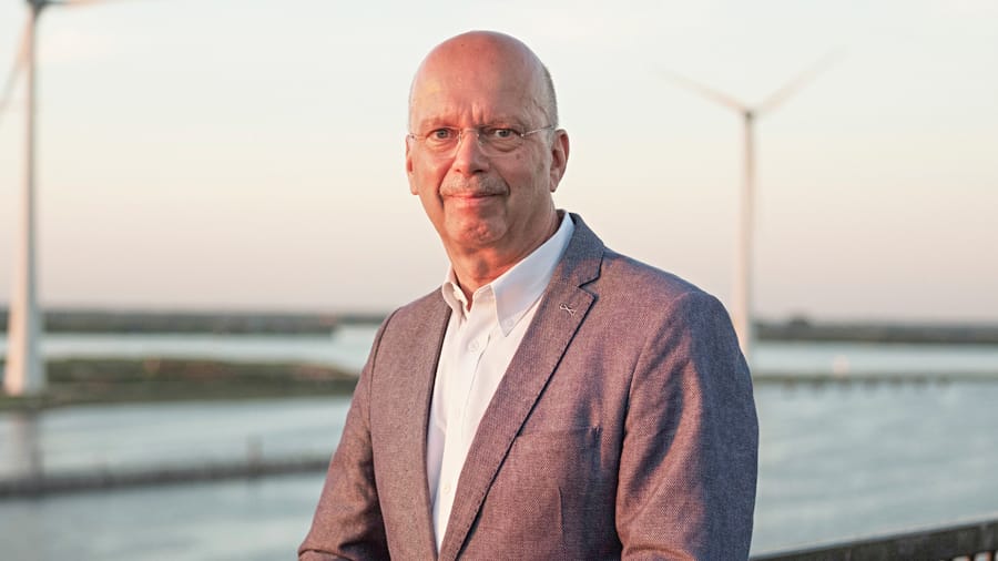 Pieter Hack 900 
