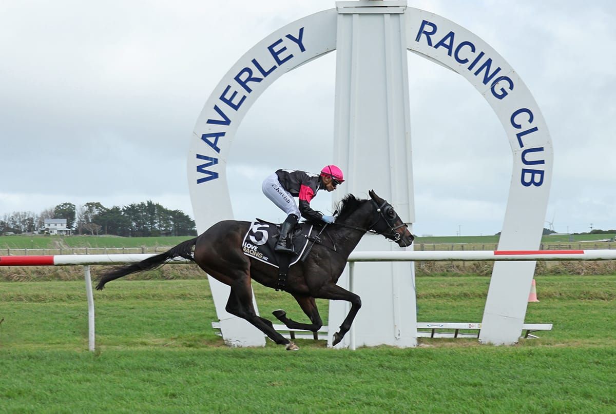 Jaeger breaks through at Waverley