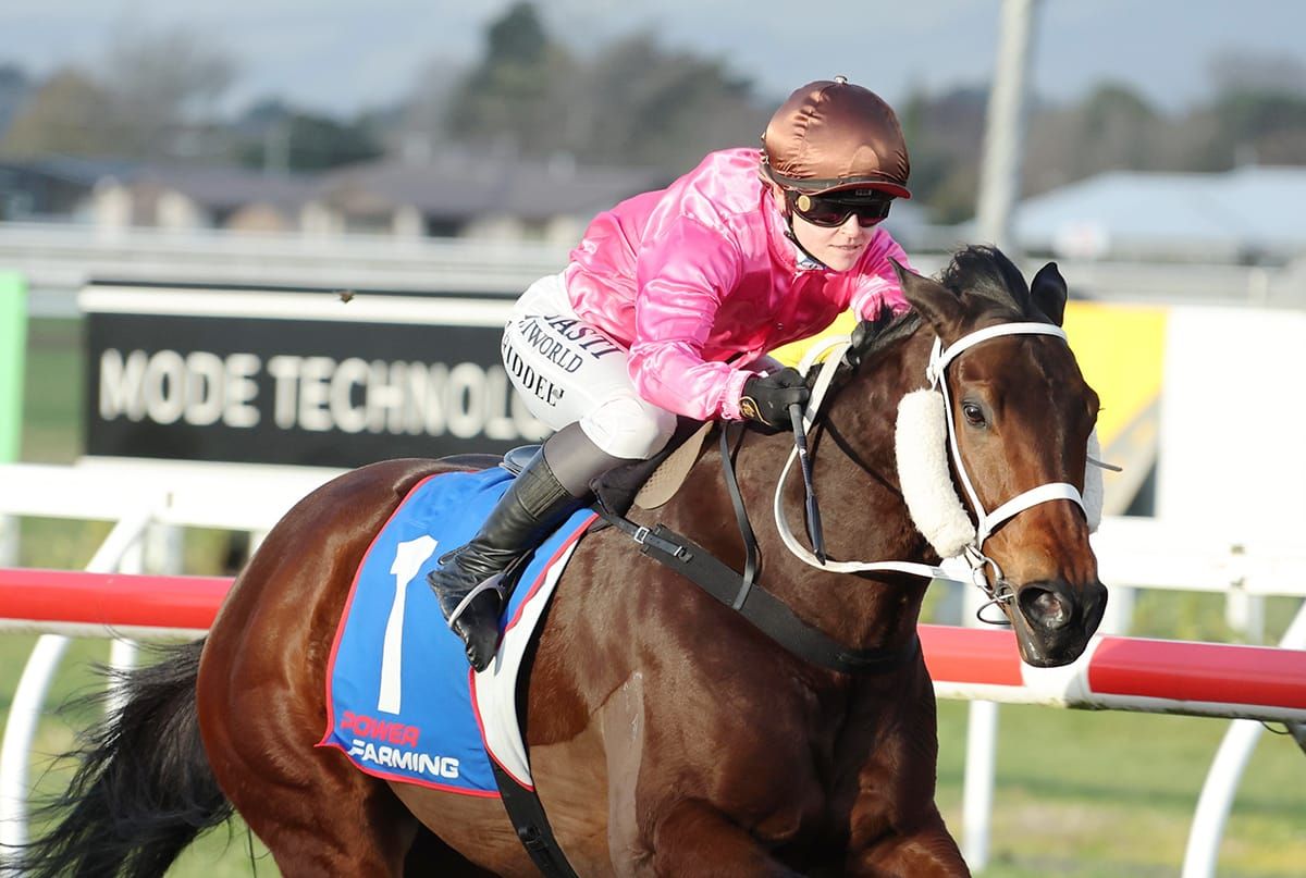 Kereti takes out Awapuni Synthetic Final