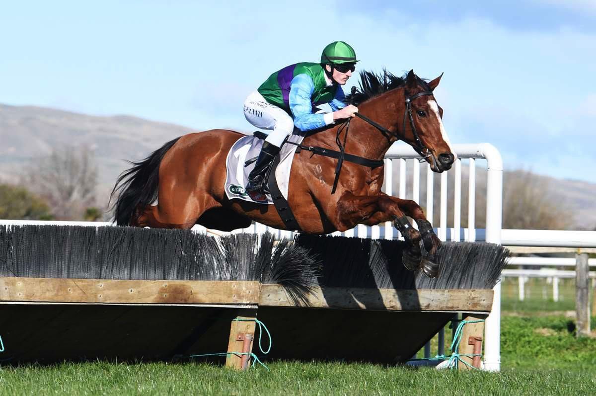 Champion jumps jockey returns for Grand National