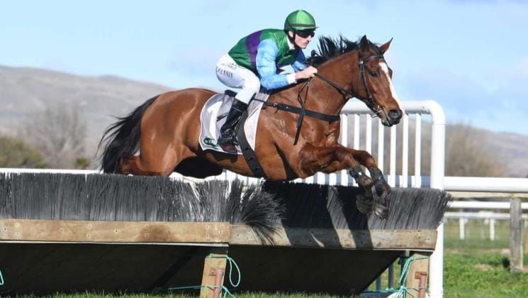 Champion jumps jockey returns for Grand National