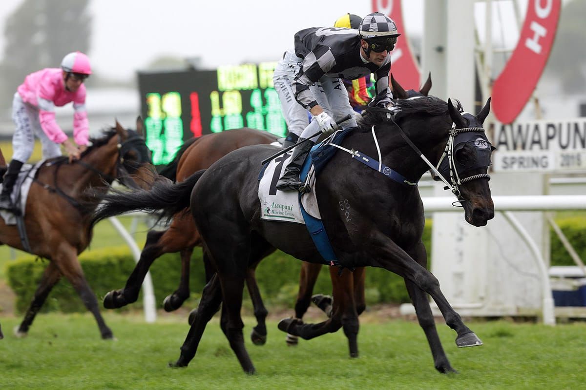 Pratt’s star stayer shines in Tasmania