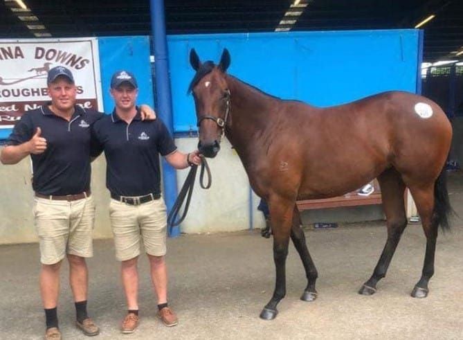 Mates over the moon with Melbourne result