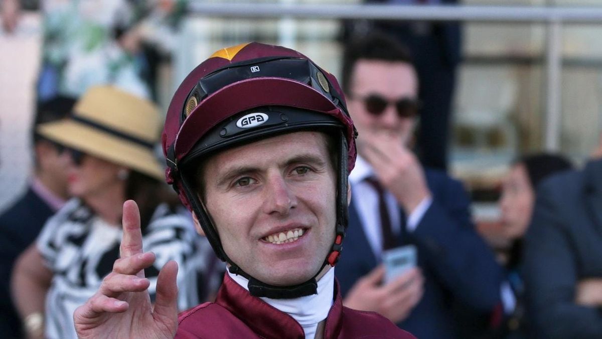 Douglas joins Gold Medals in Annual chase