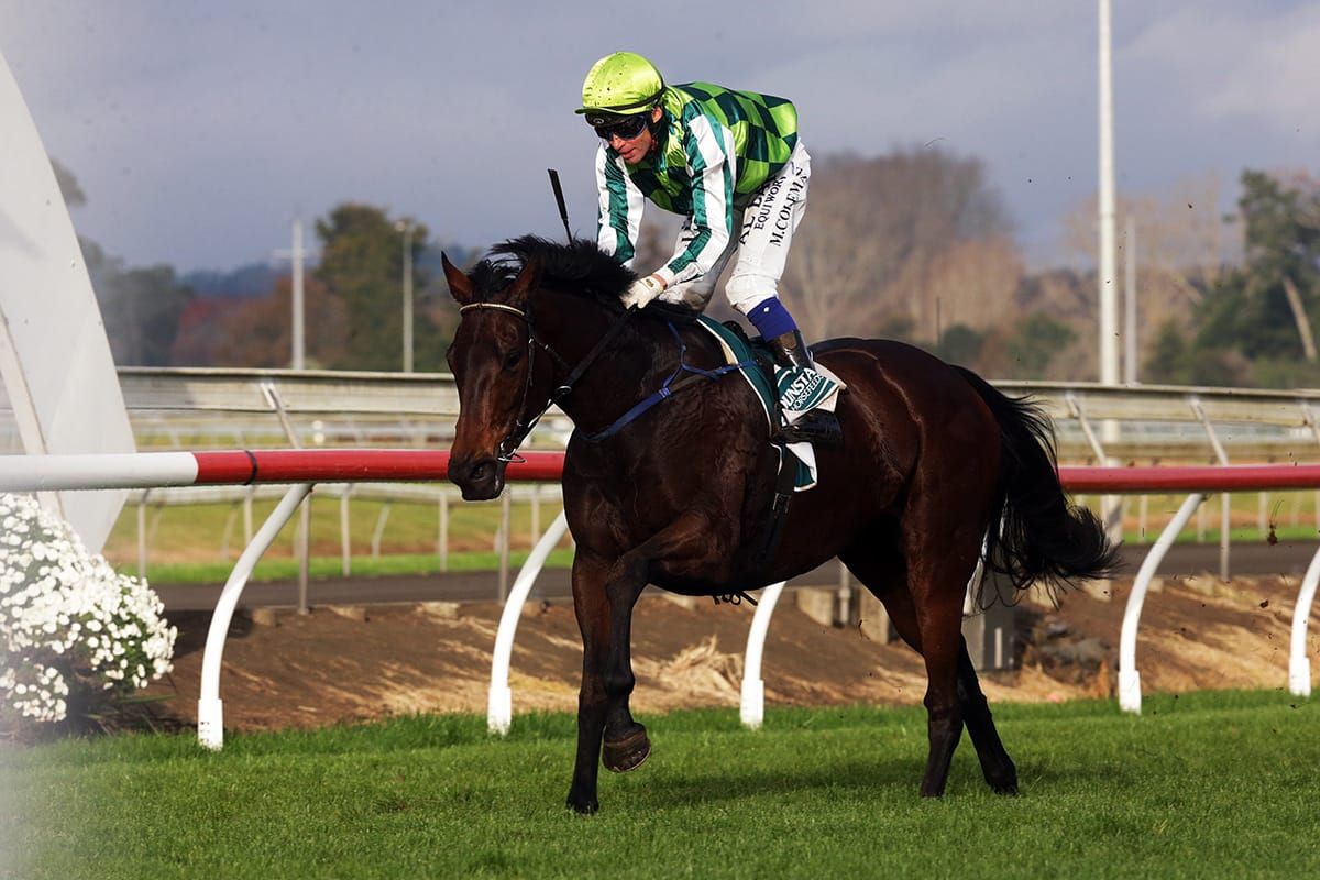 Cole restarts season where he left off