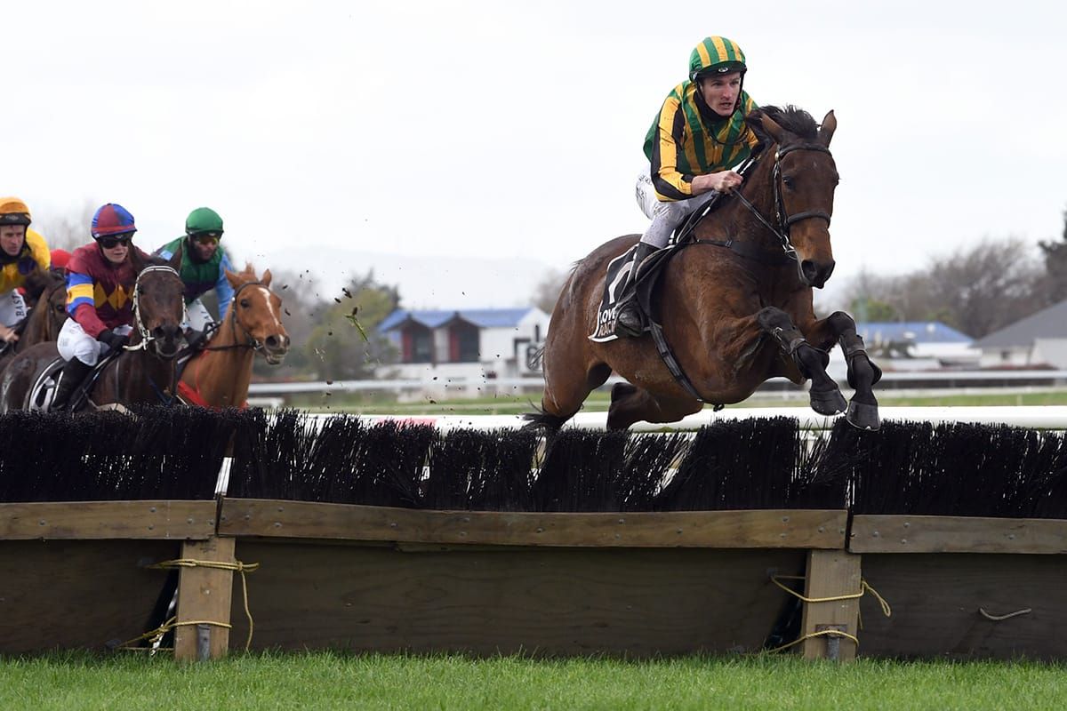 Myers and Fannin unstoppable at Awapuni