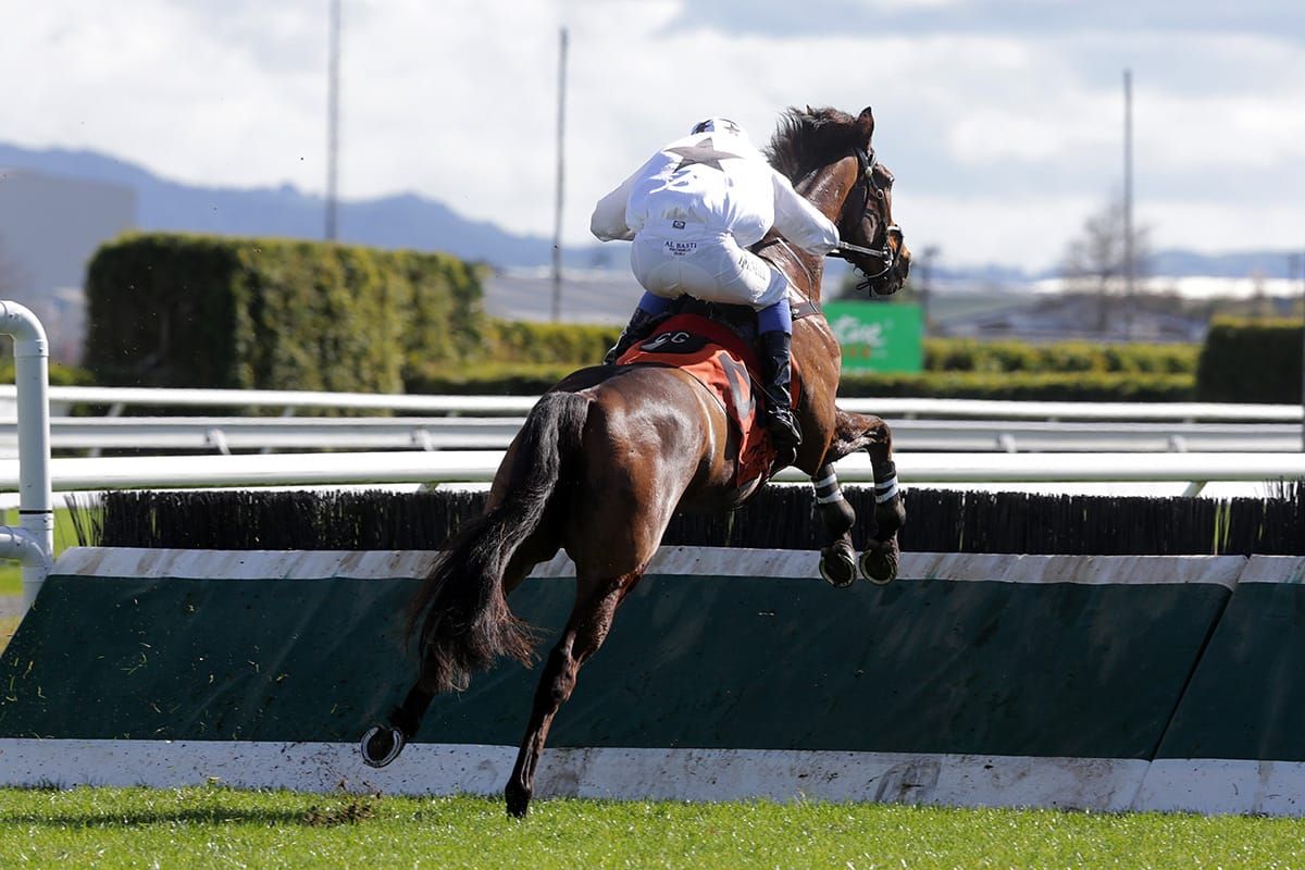 Tommyra pulls off long range target