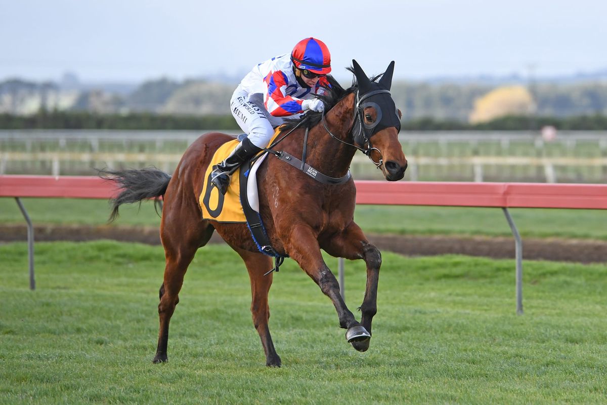 Deerfield to resurface on final day