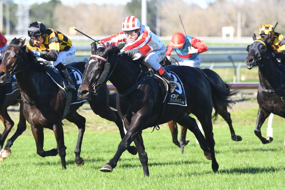 Agey Babe scores maiden win at Pukekohe