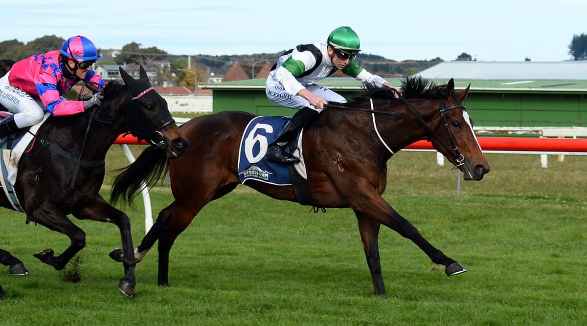 Pike stable strikes at Whanganui