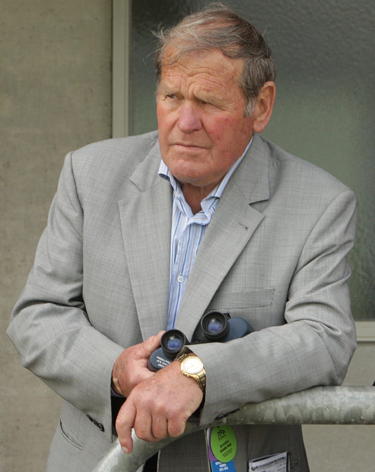 Buckingham passes away