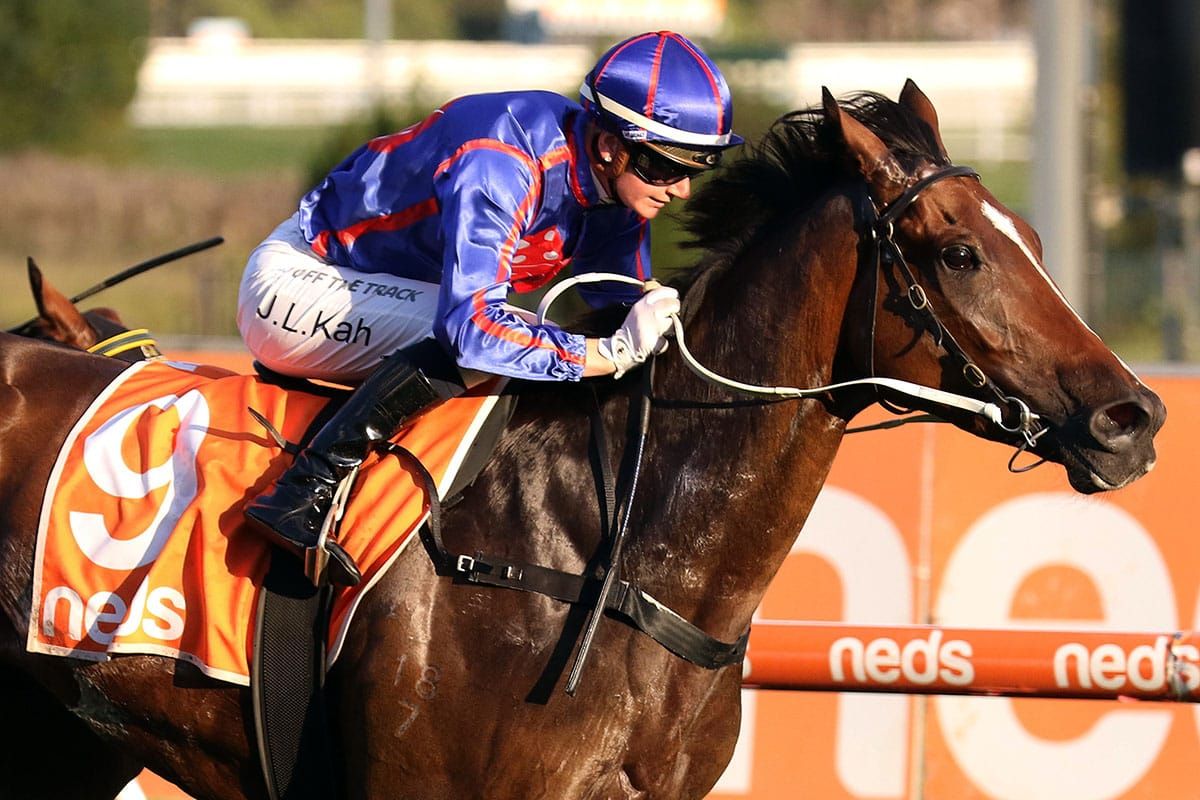 Ayrton touches down in Perth heat